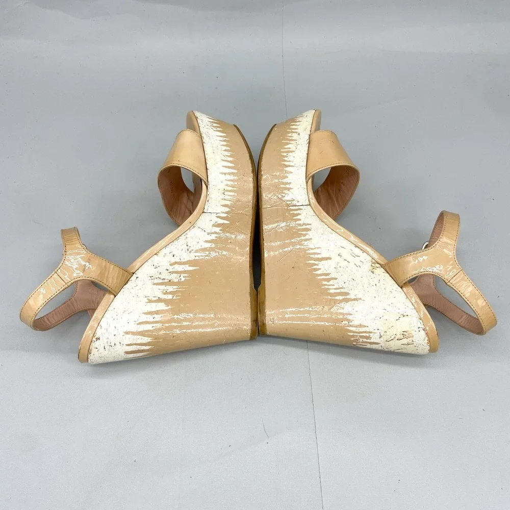 Stuart Weitzman Womens 8M Single Sky Cork Wedge Tan Patent Leather Heels Boho - Picture 12 of 12